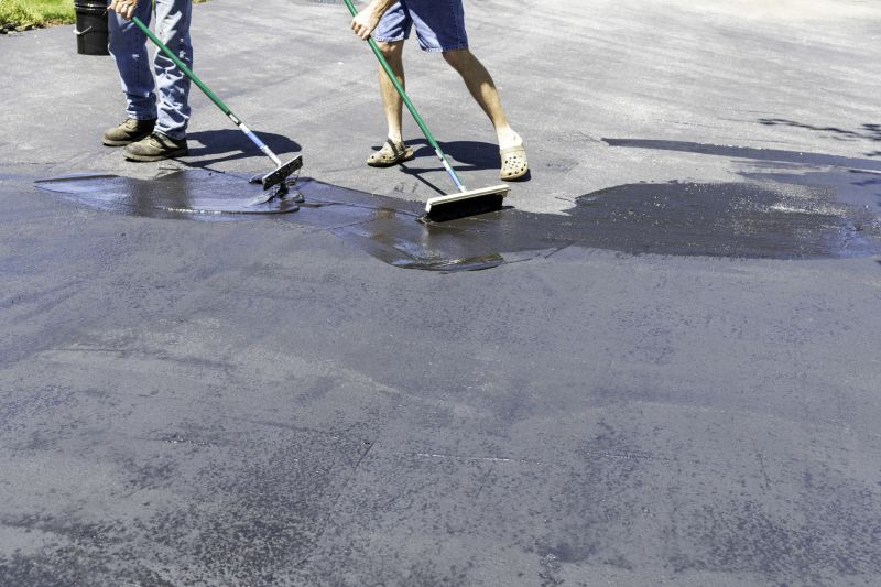 Professional Asphalt Sealing Equipment