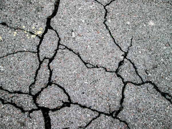 Driveway Crack Filling in Joplin